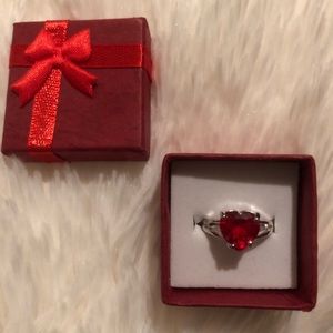Plated Sterling silver ring w/ red crystal ❤️
